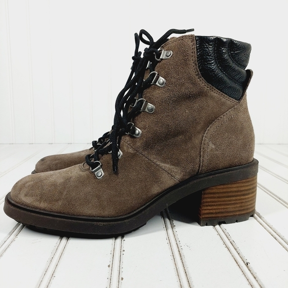 NEW Lucky Brand Dareek Brown Block Heel Lace-Up Ankle Bootie K654 - Picture 1 of 12
